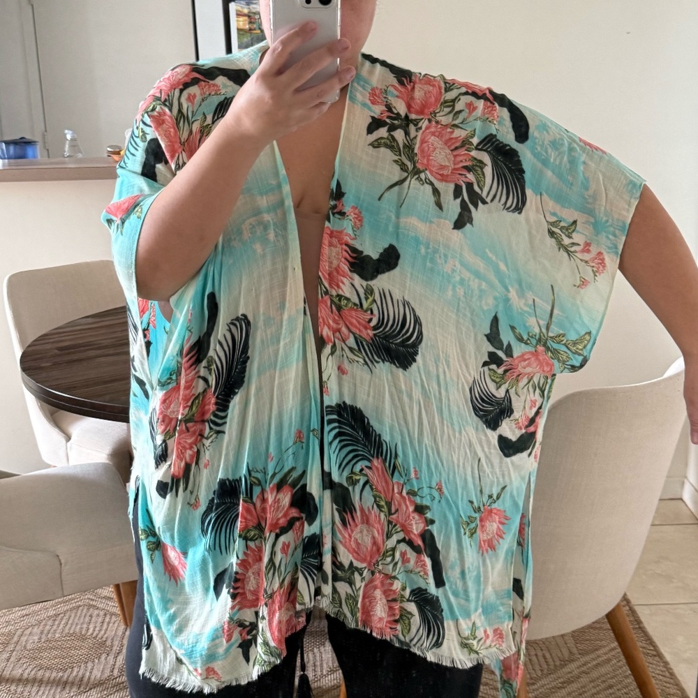 American Eagle Kimono Floral or Cover Up